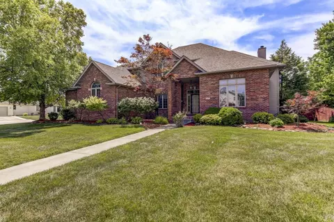 2517 Dickens Dr, Springfield, IL 62711 photo 1
