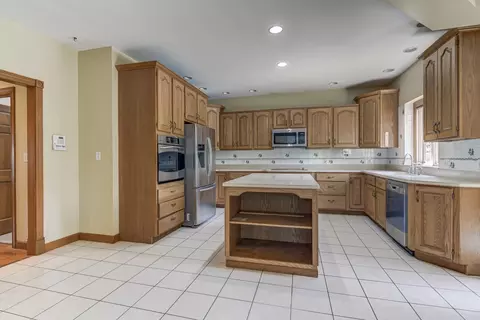 2517 Dickens Dr, Springfield, IL 62711 photo 12