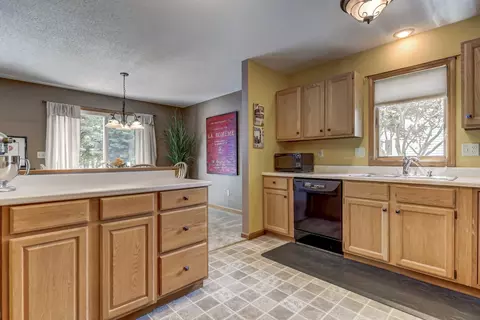2702 Chase Dr, Springfield, IL 62704 photo 9