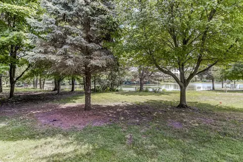 2702 Chase Dr, Springfield, IL 62704 photo 29