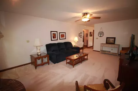 1712 Devonwood Dr, Springfield, IL 62704 photo 14