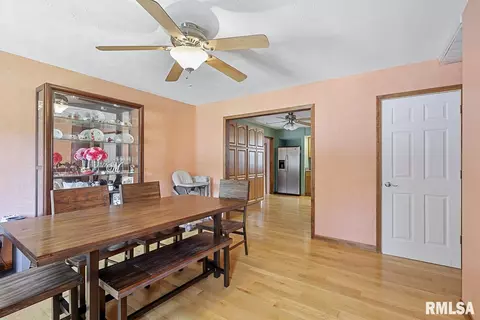 1912 Claremont Dr, Springfield, IL 62703 photo 3