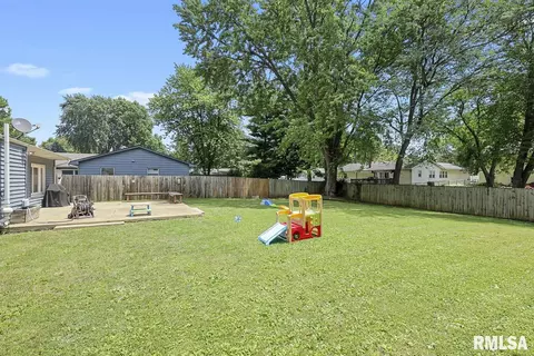 1912 Claremont Dr, Springfield, IL 62703 photo 27