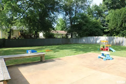 1912 Claremont Dr, Springfield, IL 62703 photo 29
