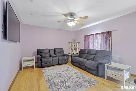 1912 Claremont Dr, Springfield, IL 62703 photo 11