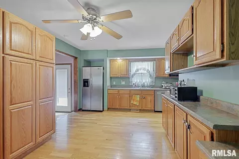 1912 Claremont Dr, Springfield, IL 62703 photo 6