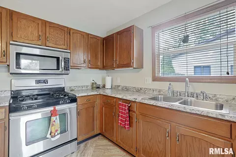 119 Calvin Ave, Springfield, IL 62704 photo 6