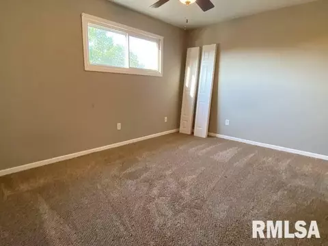 307 S Durkin Dr, Springfield, IL 62704 photo 9
