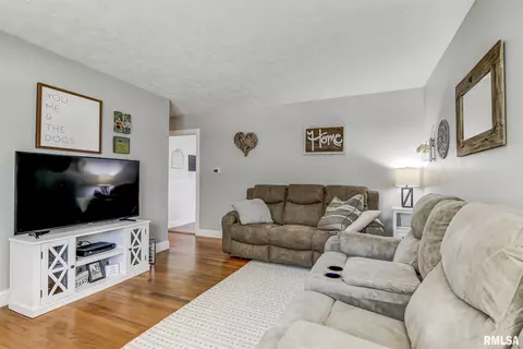 40 Melody Ln, Springfield, IL 62702 photo 5