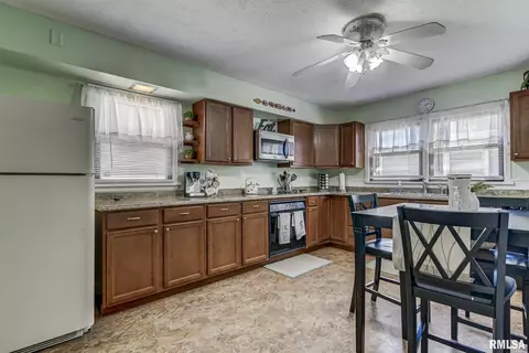 40 Melody Ln, Springfield, IL 62702 photo 6