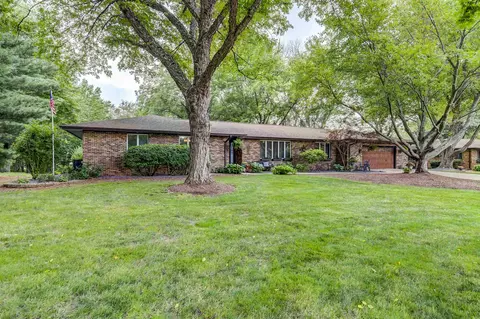 54 Frontier Lake Dr, Springfield, IL 62707 photo 1