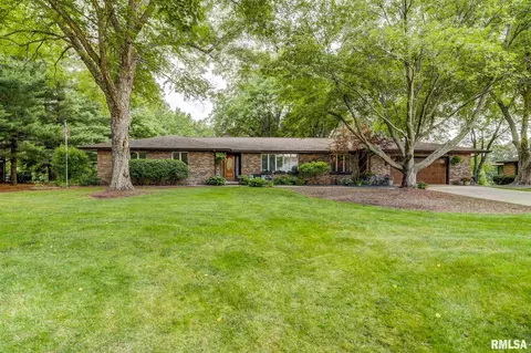 54 Frontier Lake Dr, Springfield, IL 62707 photo 2