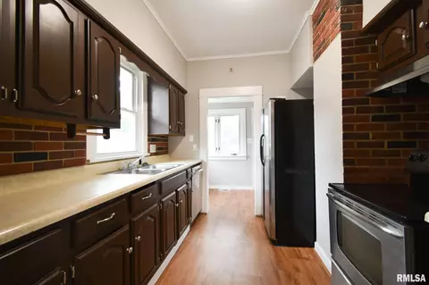 2355 Yale Blvd, Springfield, IL 62703 photo 11