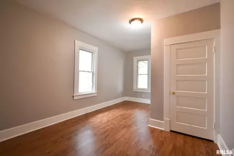 2355 Yale Blvd, Springfield, IL 62703 photo 5