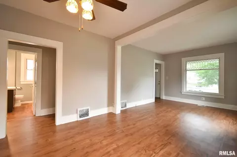 2355 Yale Blvd, Springfield, IL 62703 photo 4