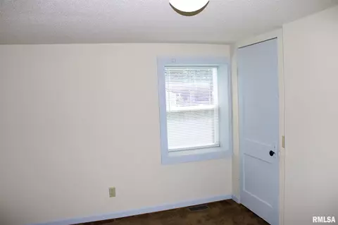 1715 Henry St, Springfield, IL 62702 photo 8