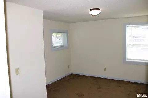 1715 Henry St, Springfield, IL 62702 photo 7
