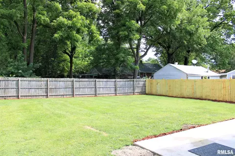 1715 Henry St, Springfield, IL 62702 photo 13