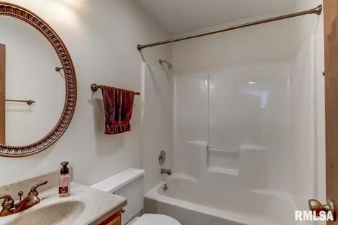 94 Amherst Dr, Springfield, IL 62702 photo 21