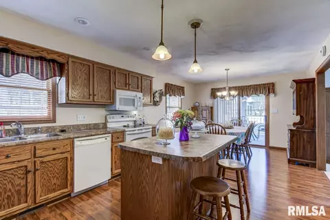 94 Amherst Dr, Springfield, IL 62702 photo 8