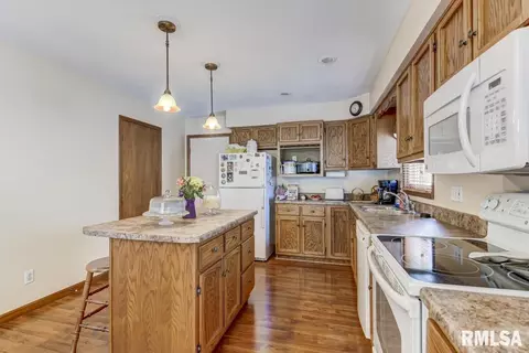 94 Amherst Dr, Springfield, IL 62702 photo 11