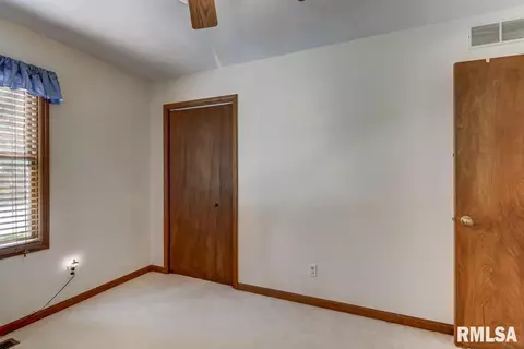 94 Amherst Dr, Springfield, IL 62702 photo 24