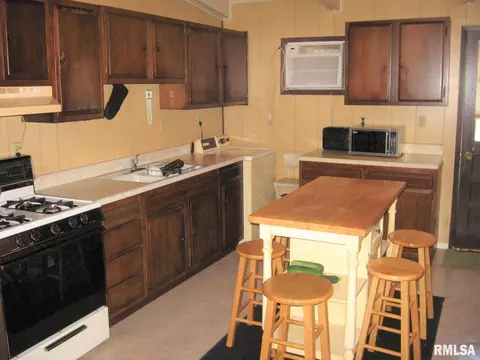 3 Goodwin Ct, Springfield, IL 62704 photo 5