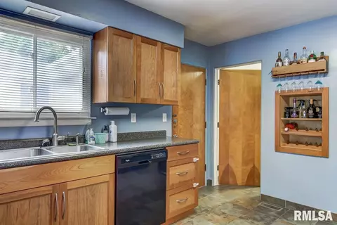 2939 S Douglas Ave, Springfield, IL 62704 photo 30