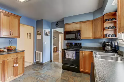 2939 S Douglas Ave, Springfield, IL 62704 photo 27