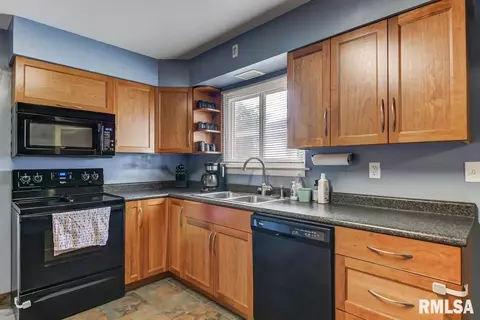 2939 S Douglas Ave, Springfield, IL 62704 photo 26