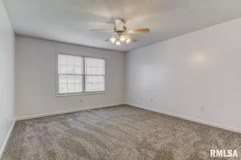 2817 Tanner Rd, Springfield, IL 62702 photo 15