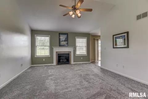 2817 Tanner Rd, Springfield, IL 62702 photo 4