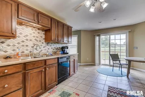 2817 Tanner Rd, Springfield, IL 62702 photo 7