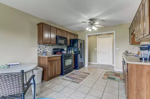2817 Tanner Rd, Springfield, IL 62702 photo 9