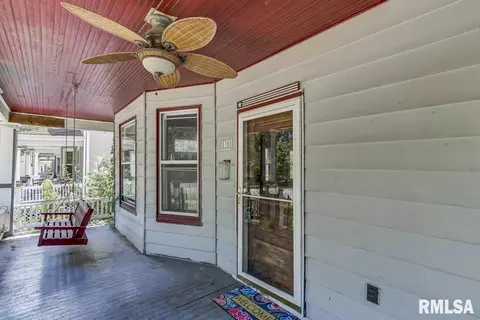 835 S Douglas Ave, Springfield, IL 62704 photo 2