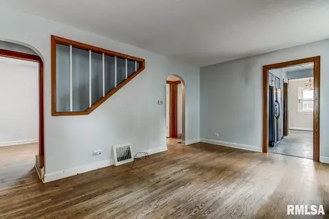 1100 W Iles Ave, Springfield, IL 62704 photo 5