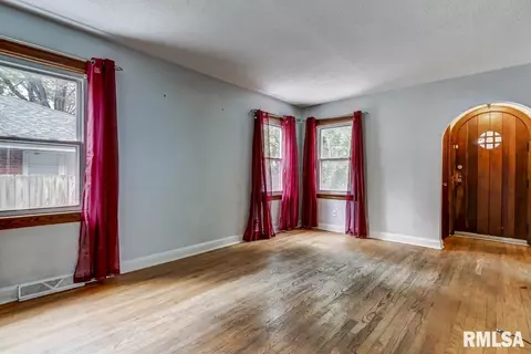 1100 W Iles Ave, Springfield, IL 62704 photo 3