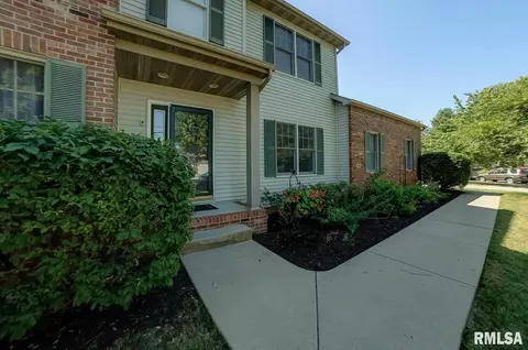 6512 Winterberry Ln, Springfield, IL 62712 photo 2