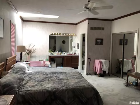 2073 N 8th St, Springfield, IL 62702 photo 14