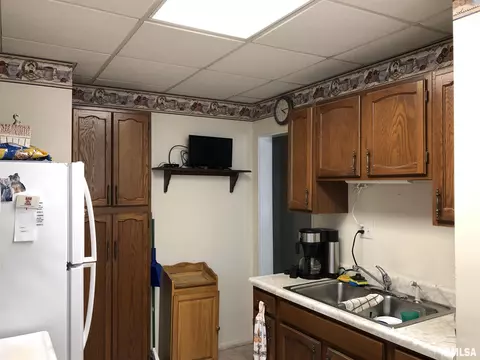 2073 N 8th St, Springfield, IL 62702 photo 10