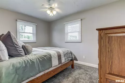 2306 E Black Ave, Springfield, IL 62702 photo 12
