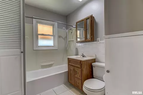 2306 E Black Ave, Springfield, IL 62702 photo 19