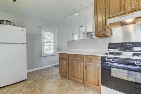 2306 E Black Ave, Springfield, IL 62702 photo 7