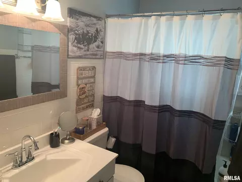 3027 S Thayer St, Springfield, IL 62704 photo 13