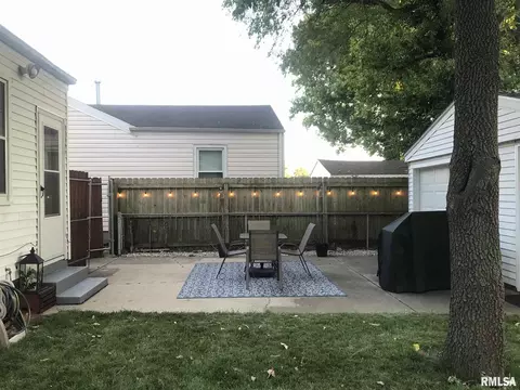 3027 S Thayer St, Springfield, IL 62704 photo 2