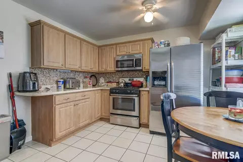 33 Villanova Dr, Springfield, IL 62703 photo 9