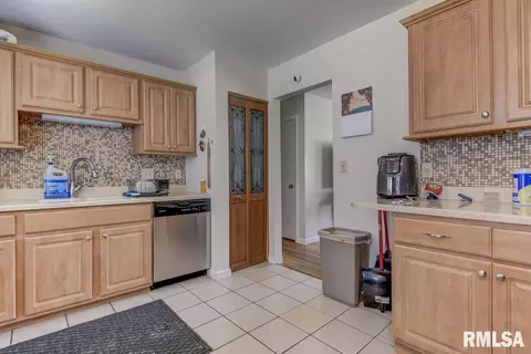33 Villanova Dr, Springfield, IL 62703 photo 7