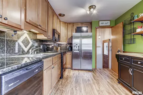 7 Verna Dr, Springfield, IL 62702 photo 10