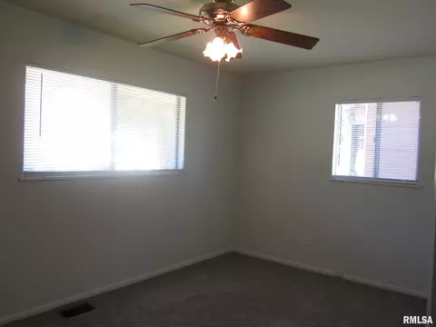 2405 Devonshire Rd, Springfield, IL 62703 photo 5