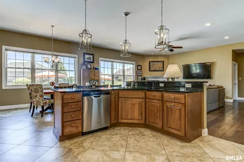 2604 Old Bachelor Trl, Springfield, IL 62711 photo 11
